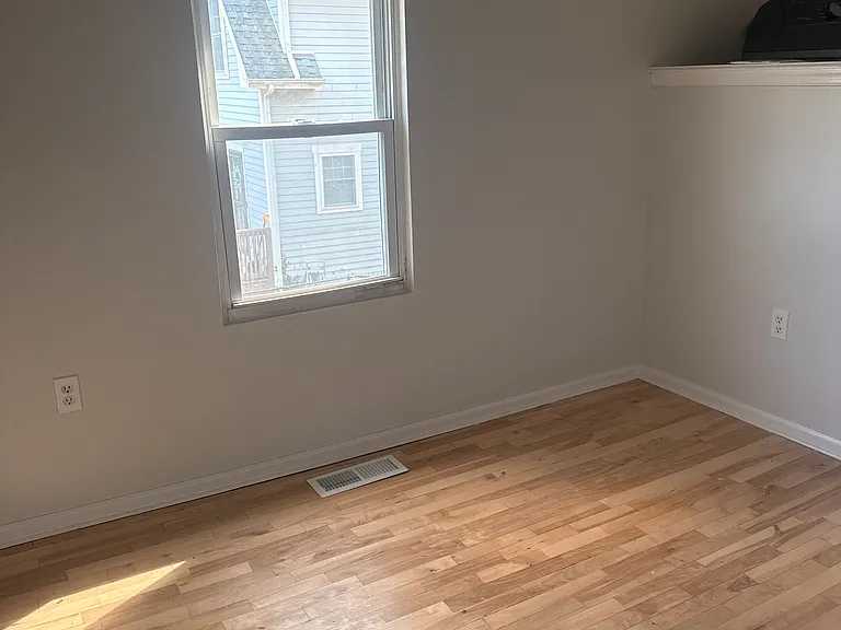 21 Avenue A — Photo 26