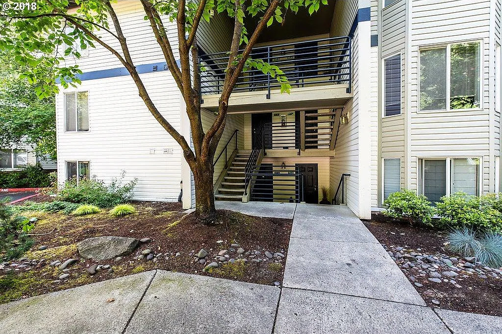 2 bed, 990 sqft, $2,295 — Photo 3