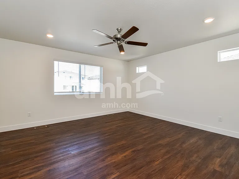 7618 Mardale Ln — Photo 10