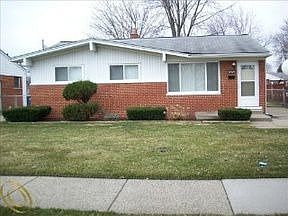1st image of 32725 Birchwood St
