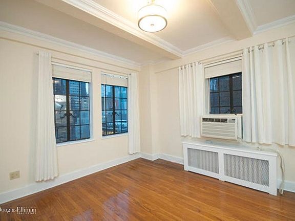 5th image of 25 Tudor City Pl APT 1911