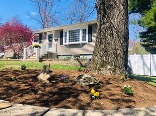 26 Venus Dr, Worcester, MA 01605