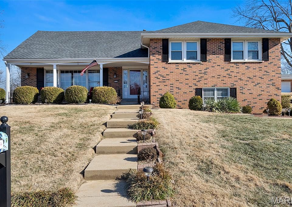 1st image of 2520 Fair Oaks Dr