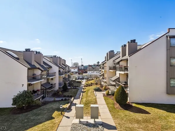 302 Hackensack St #310, Wood-Ridge Boro, NJ 07073