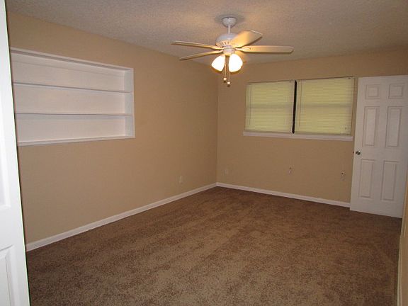 5th image of 2034 Figaro Ln