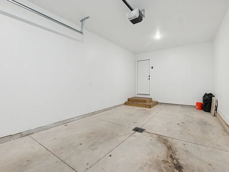 504 W Prospect St #1 — Photo 23