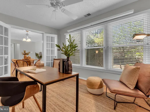 2568 Forest Knl, Annapolis, MD 21401