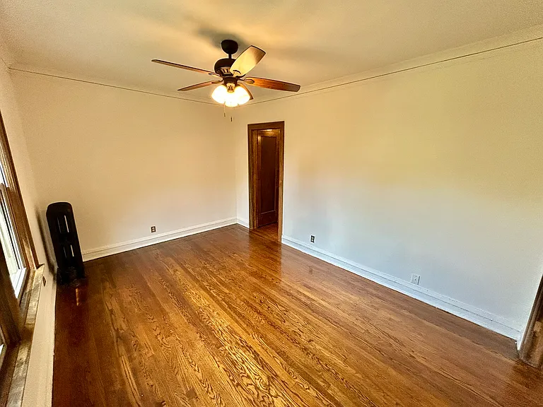 520 W Belden Ave — Photo 28