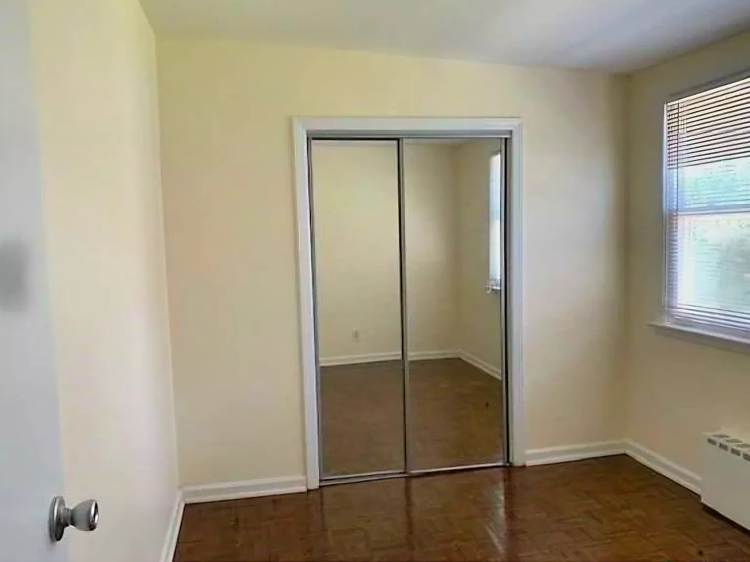 2 bed, 900 sqft, $2,800 — Photo 4