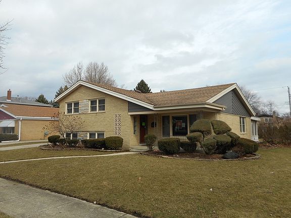 3rd image of 10541 S Kolmar Ave