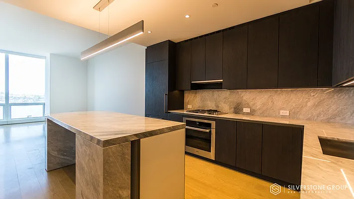 Rented by Silverstone Group USA Corp. | media 34