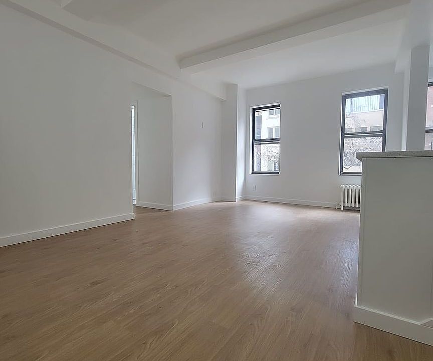 1st image of 201 E 36th St #9S