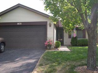 875 Camden Ln, Aurora, IL 60504