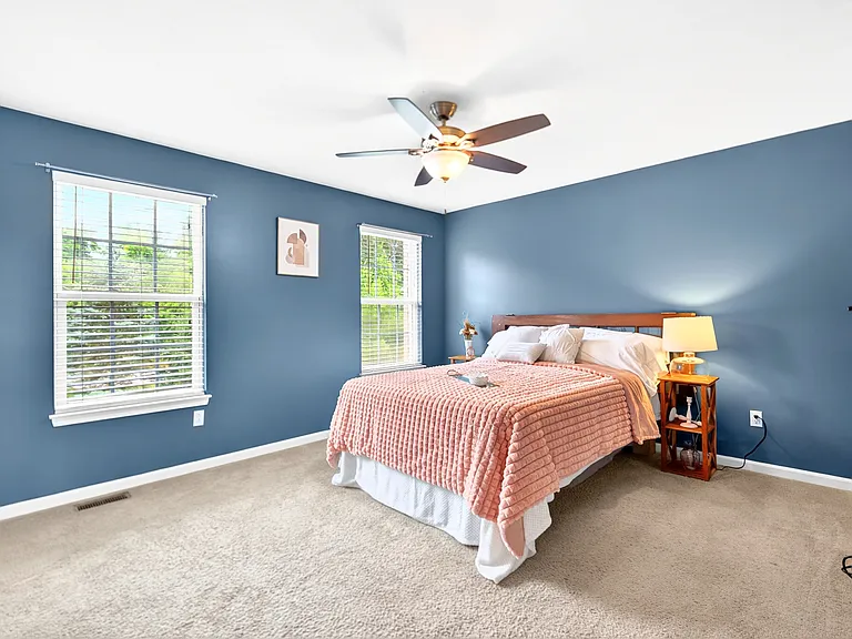 108 Noble Woods Dr — Photo 4