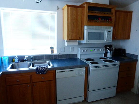 3rd image of 5533 Yellowstone Dr