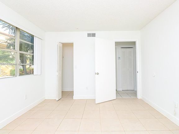 3rd image of 1241 SW 46th Ave APT 1001