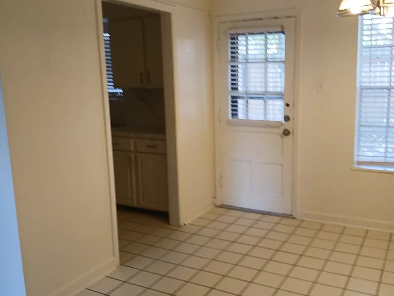 240 Indiana Ave — Photo 18