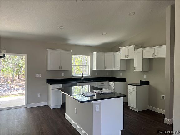 5th image of 1357 W Hampshire Blvd