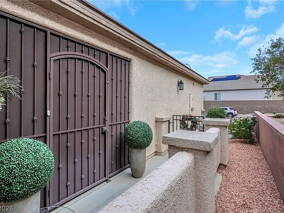 5th image of 2635 Dirleton Pl