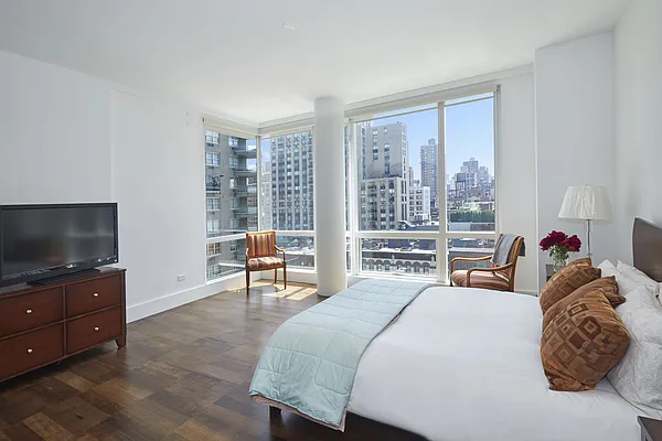 Rented by Brown Harris Stevens | media 25