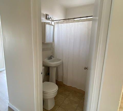 5th image of 5134 W 135th St #B
