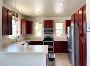 550 Kamaaha Ave APT 905, Kapolei, HI 96707