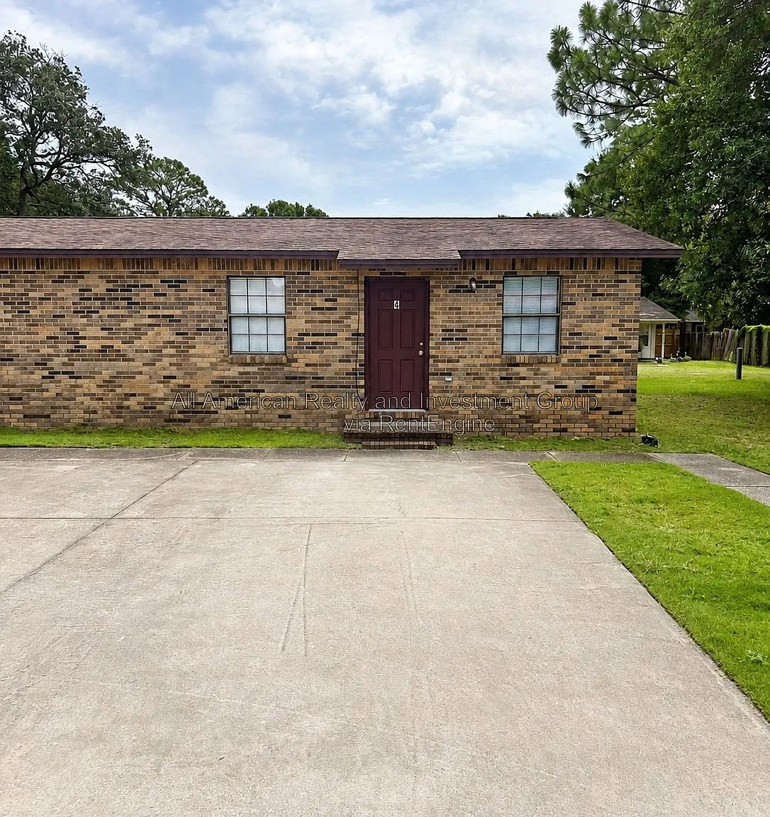 2 bed, 1.0 bath, 700 sqft, $1,300 — Photo 1