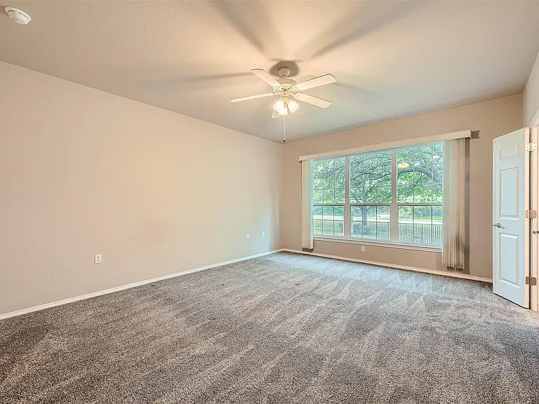 120 Muir Ct — Photo 17