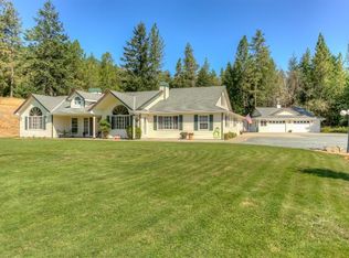 340 Lloyellen Dr, Rogue River, OR 97537