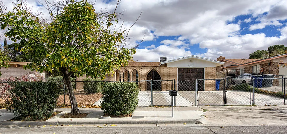 3232 Slocum St