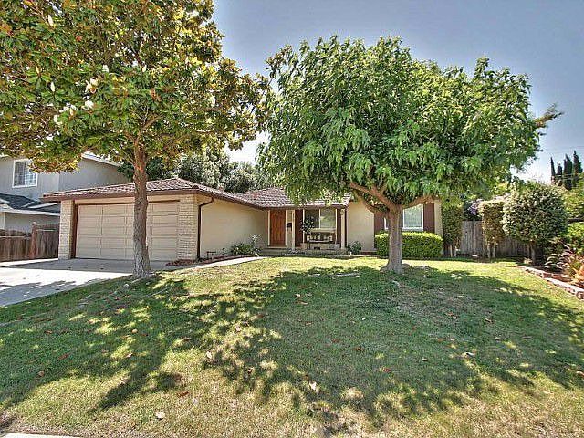 1st image of 859 Ebbetts Dr