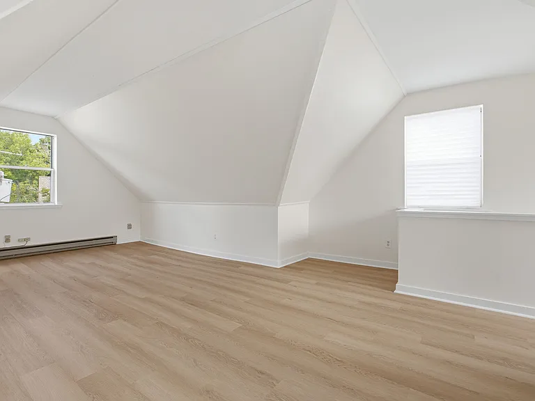 84 Sherwood Pl #2 — Photo 21