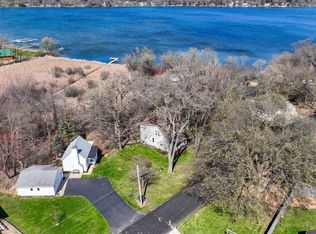 N4254 Sleepy Hollow Rd, Cambridge, WI 53523