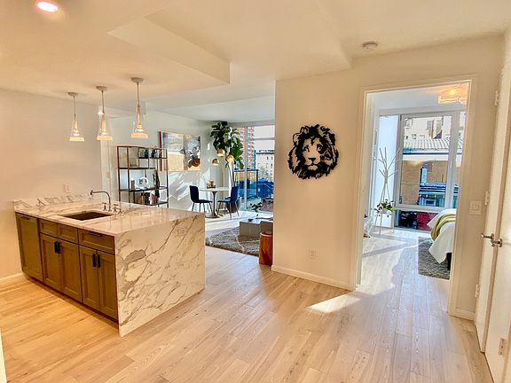 4th image of 350 W 53rd St #Phc