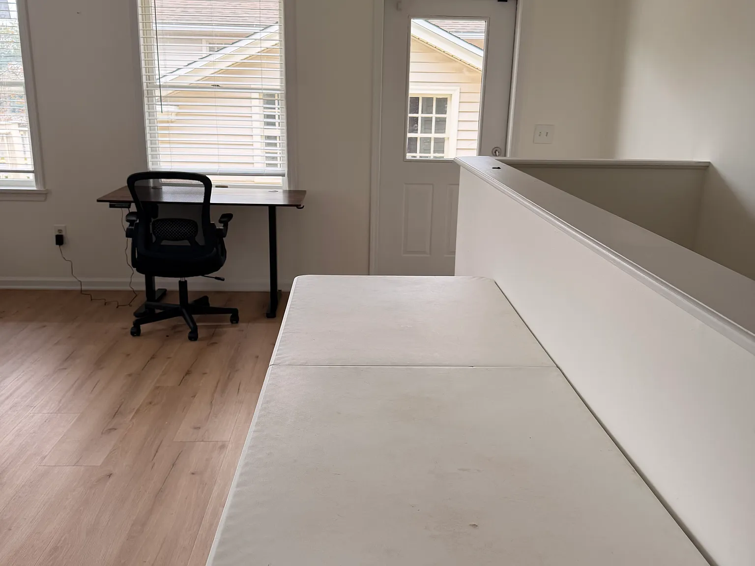 Studio, $1,200 — Photo 1
