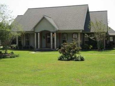 106 Oaktree Ln, Rayne, LA, 70578