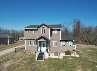 351 Center Grange Rd, Monaca, PA 15061