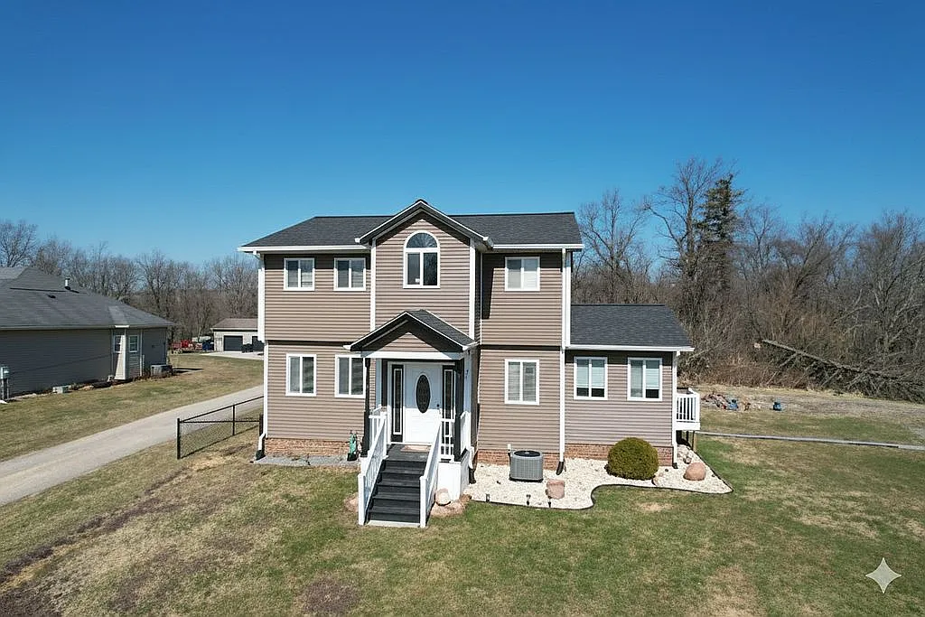 351 Center Grange Rd photo 1