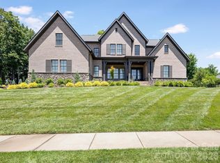 1115 Shelton Oaks Ct, Matthews, NC 28105