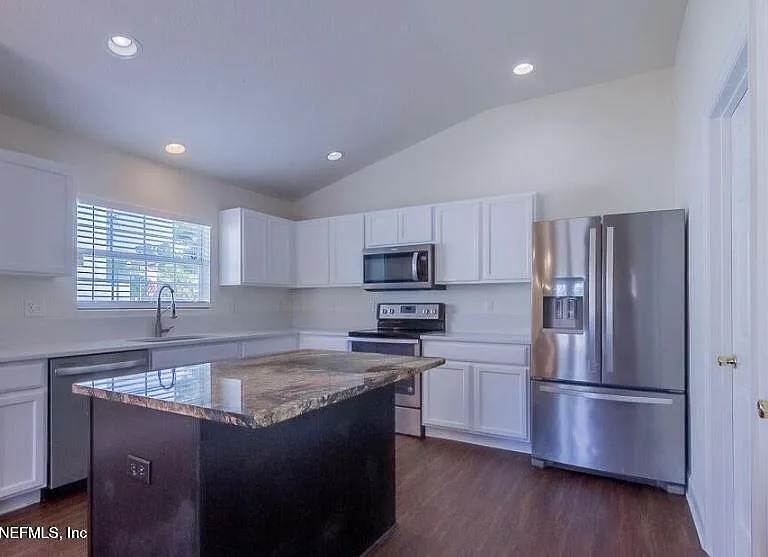128 Terracina Dr — Photo 6