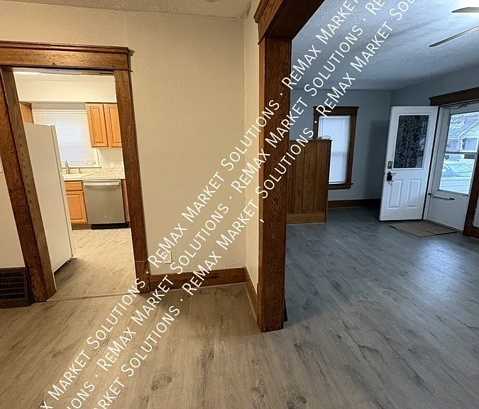 979 Neptune Ave — Photo 10