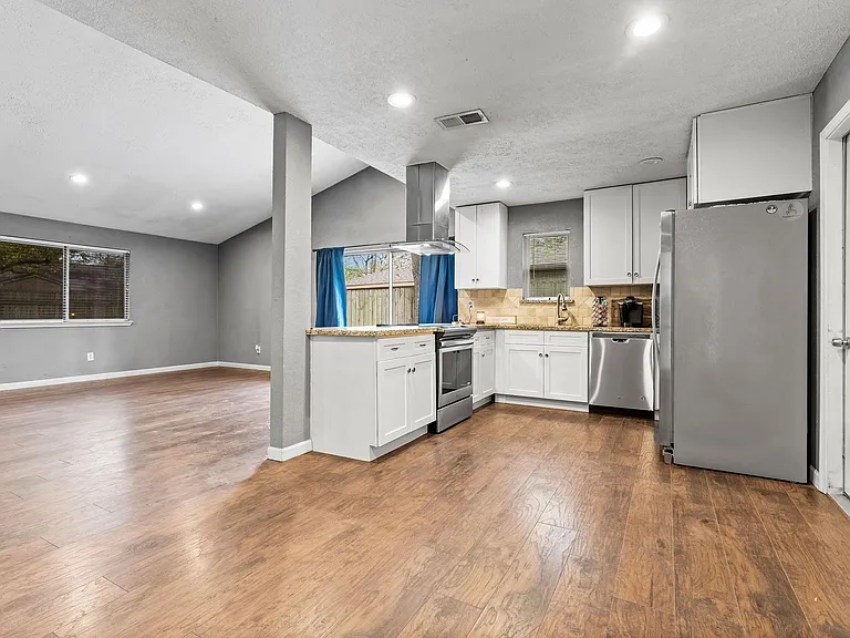 23135 Birnam Wood Blvd — Photo 5