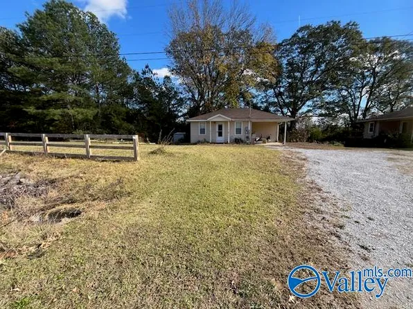 3713 McLain St N, Hokes Bluff, AL 35903