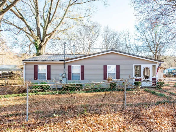9634 Cemetery St, Soddy Daisy, TN 37379