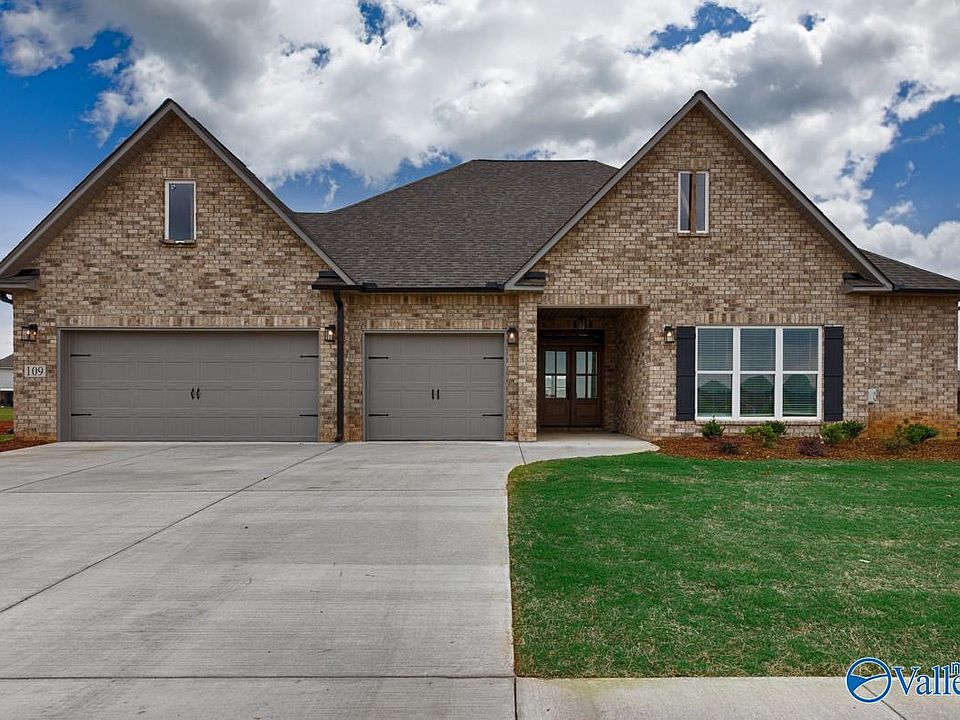1st image of 109 Pat Cain Dr