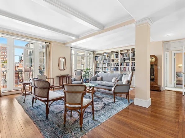 122 East 82nd Street image 1 of 12