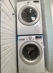 Rented by Northside Plaza Inc.