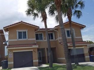 5833 Tyler St, Hollywood, FL 33021