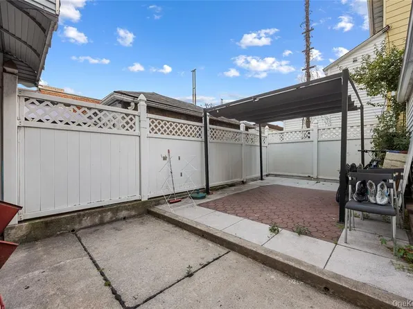 54-08 92nd Street image 23 of 29