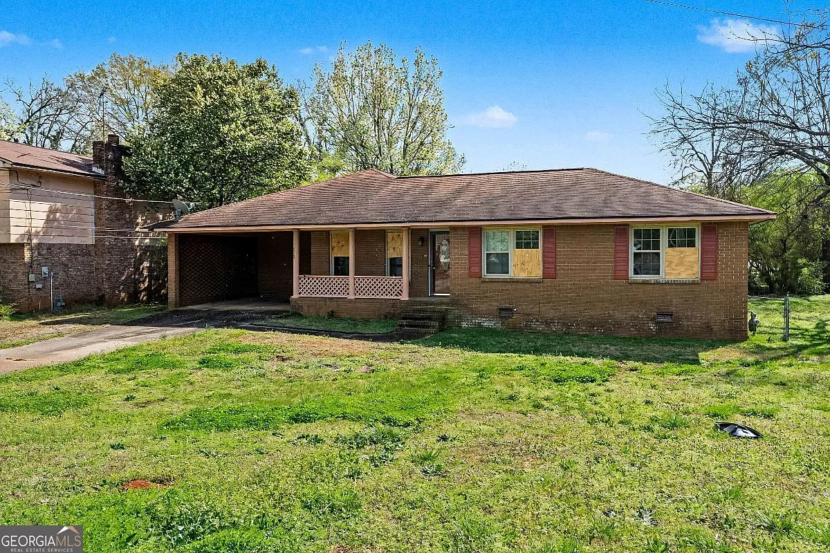 512 Terry Dr photo 1